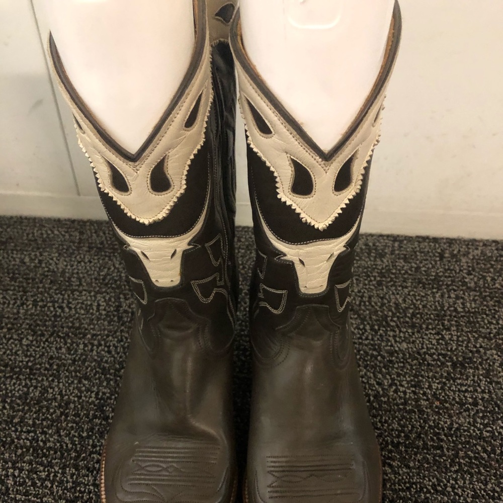Heritage cowboy Boots size 8